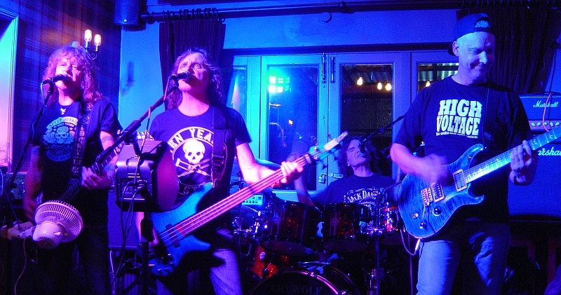 Cry Wolf live